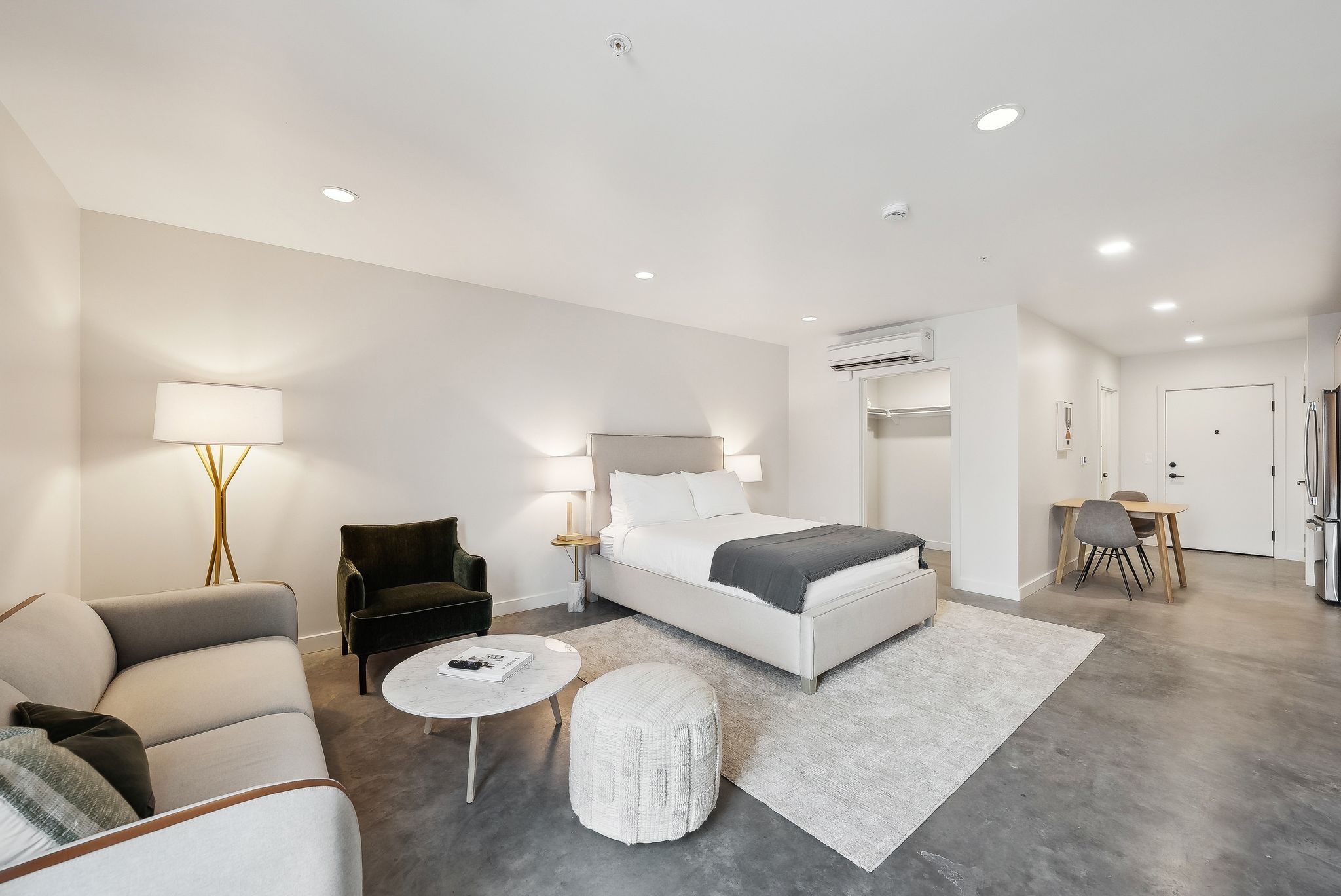 Spacious studio apartment in downtown SLC