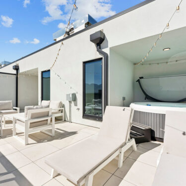 Rendering of the L4 - One Bedroom Penthouse floor plan with 1 bedroom[s] and 1.5 bathroom[s] at Brix